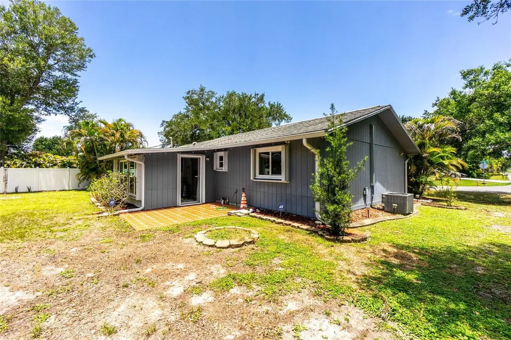 9435 Brewton Avenue Englewood FL 34224