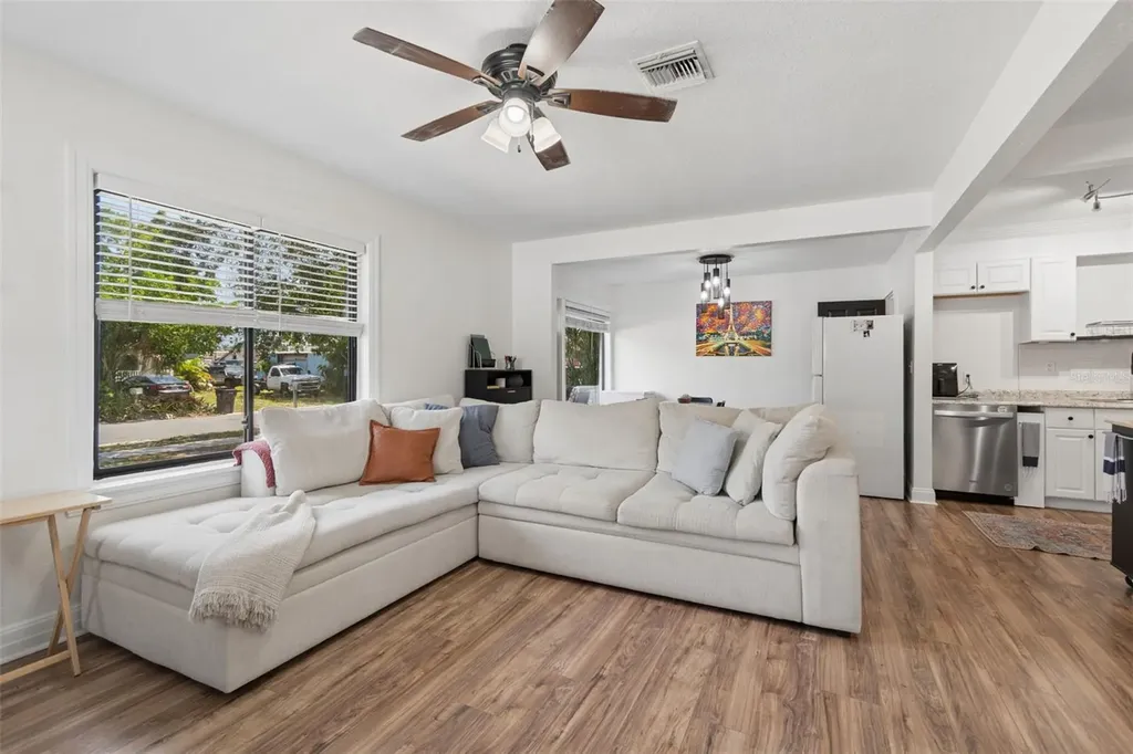 4924 45th Avenue N St Petersburg FL 33709