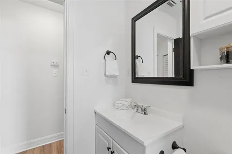 4924 45th Avenue N St Petersburg FL 33709
