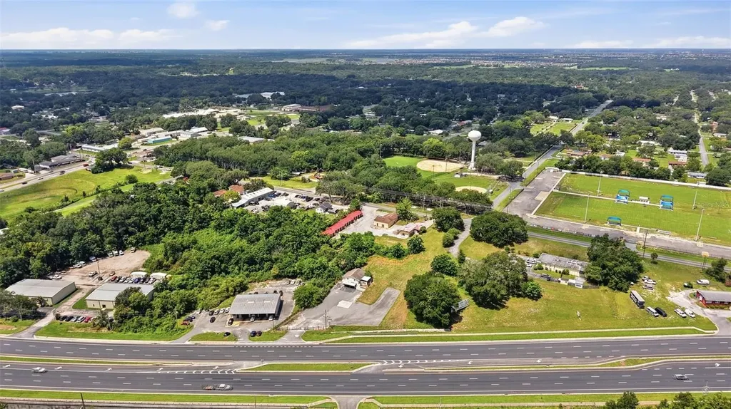 2766 Us Highway 441/27 Highway Fruitland Park FL 34731
