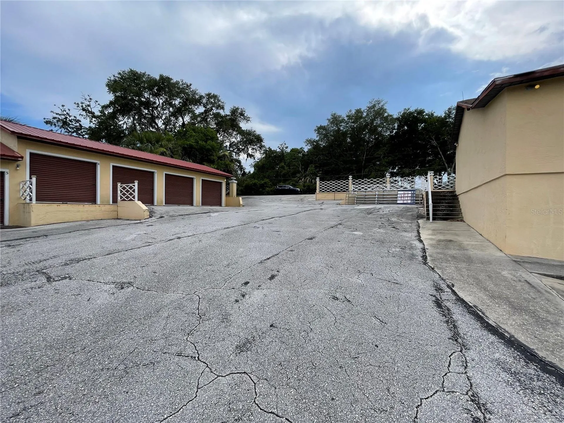 2766 Us Highway 441/27 Highway Fruitland Park FL 34731