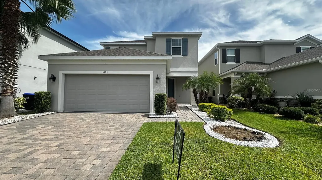 1025 Pando Loop Orlando FL 32824