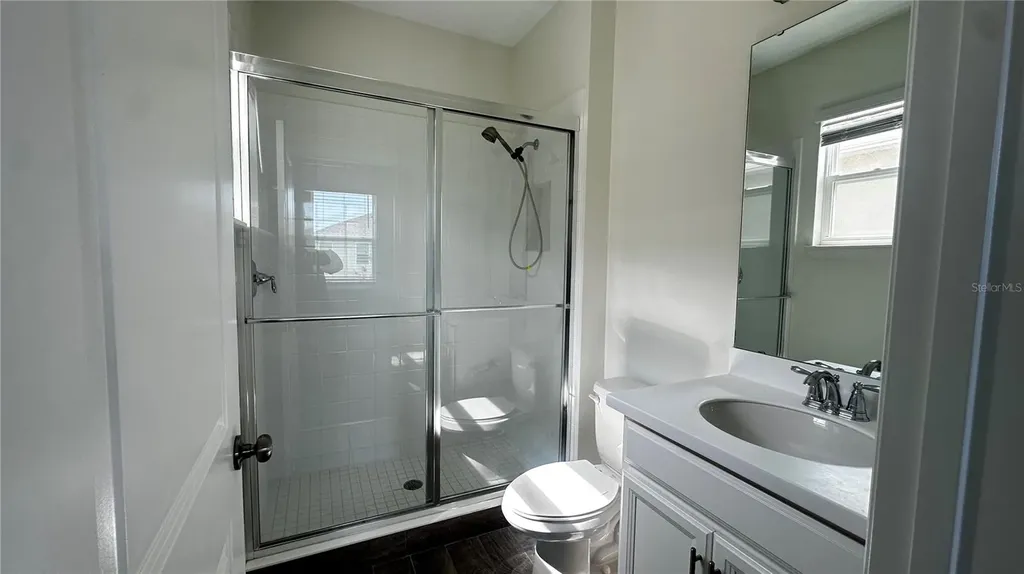 1025 Pando Loop Orlando FL 32824