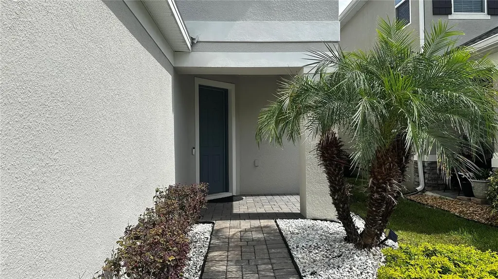 1025 Pando Loop Orlando FL 32824