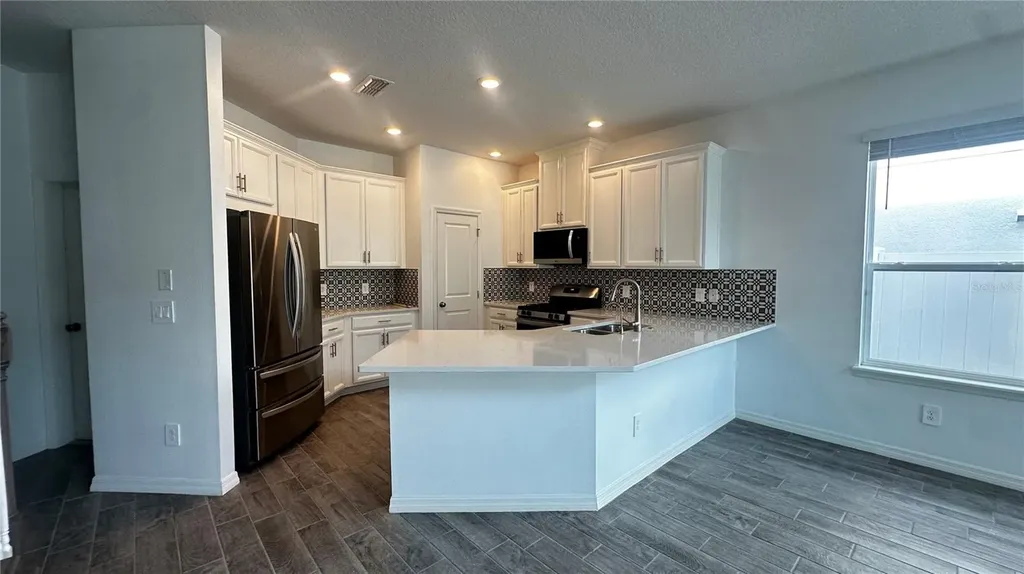 1025 Pando Loop Orlando FL 32824
