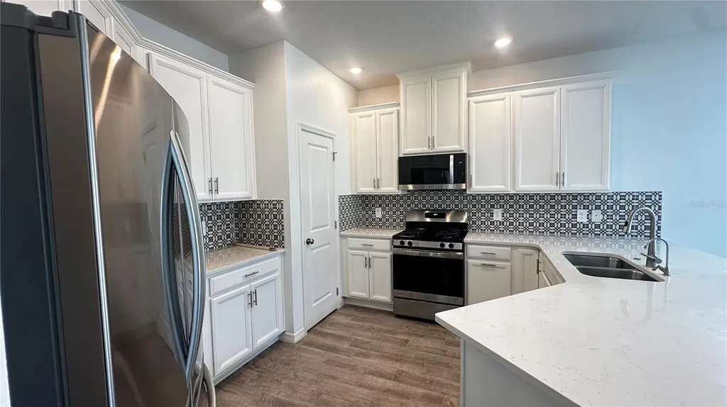 1025 Pando Loop Orlando FL 32824