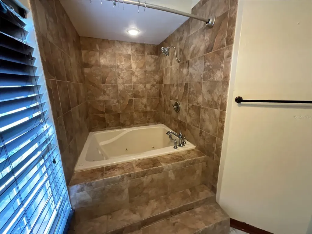 1302 Norwick Drive Lutz FL 33559