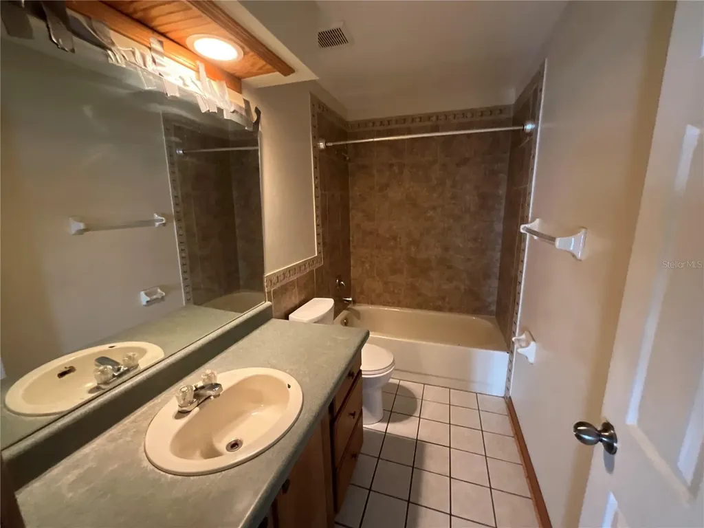 1302 Norwick Drive Lutz FL 33559