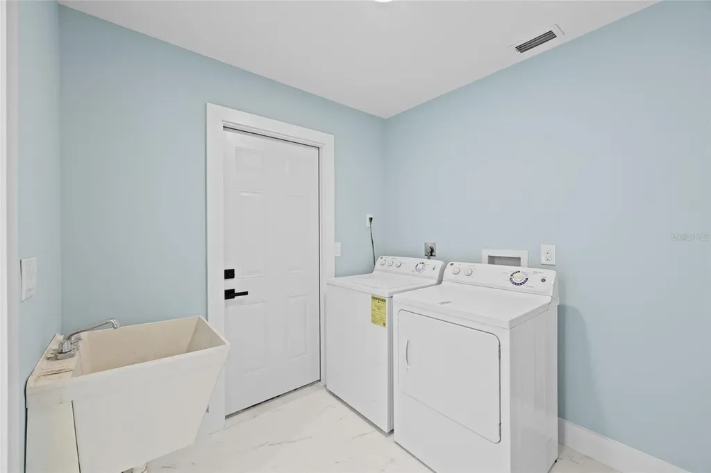 1116 76th Street NW Bradenton FL 34209