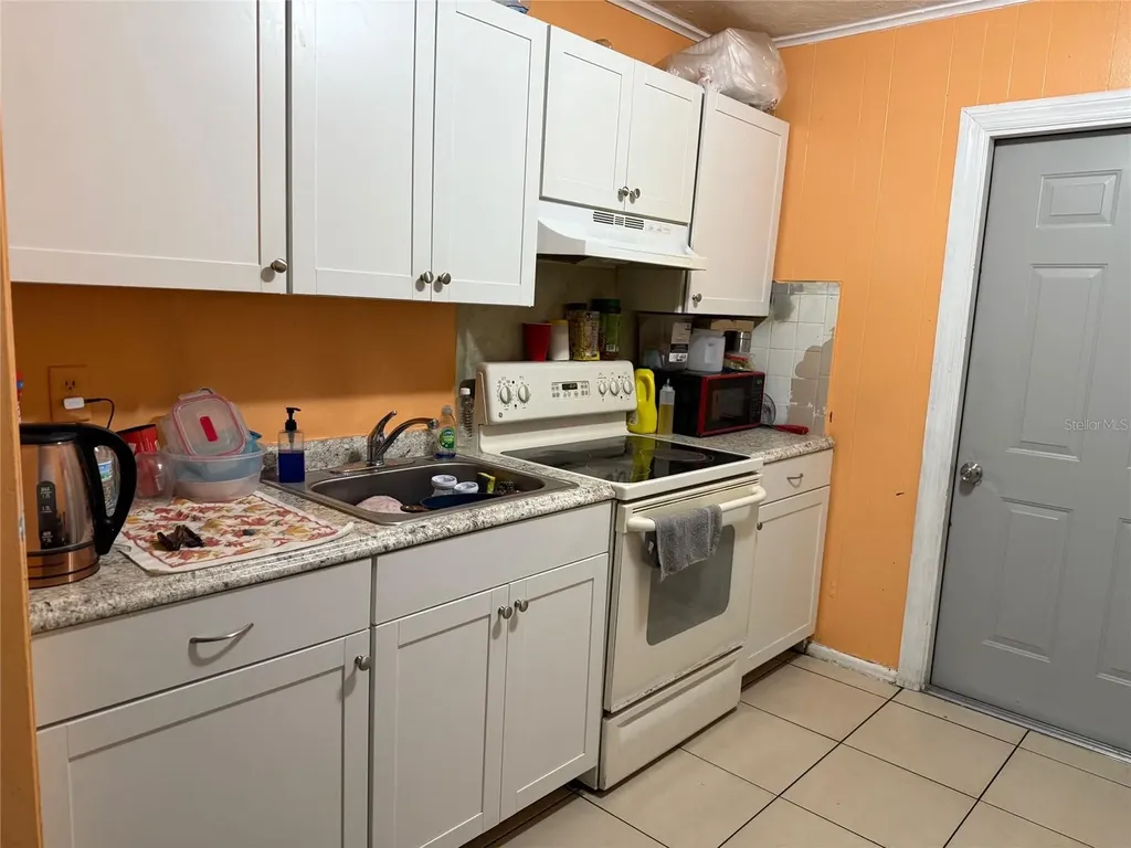 714 60th Avenue W Bradenton FL 34207