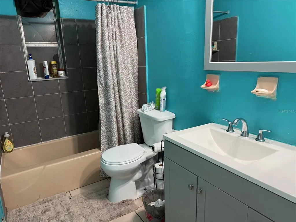714 60th Avenue W Bradenton FL 34207