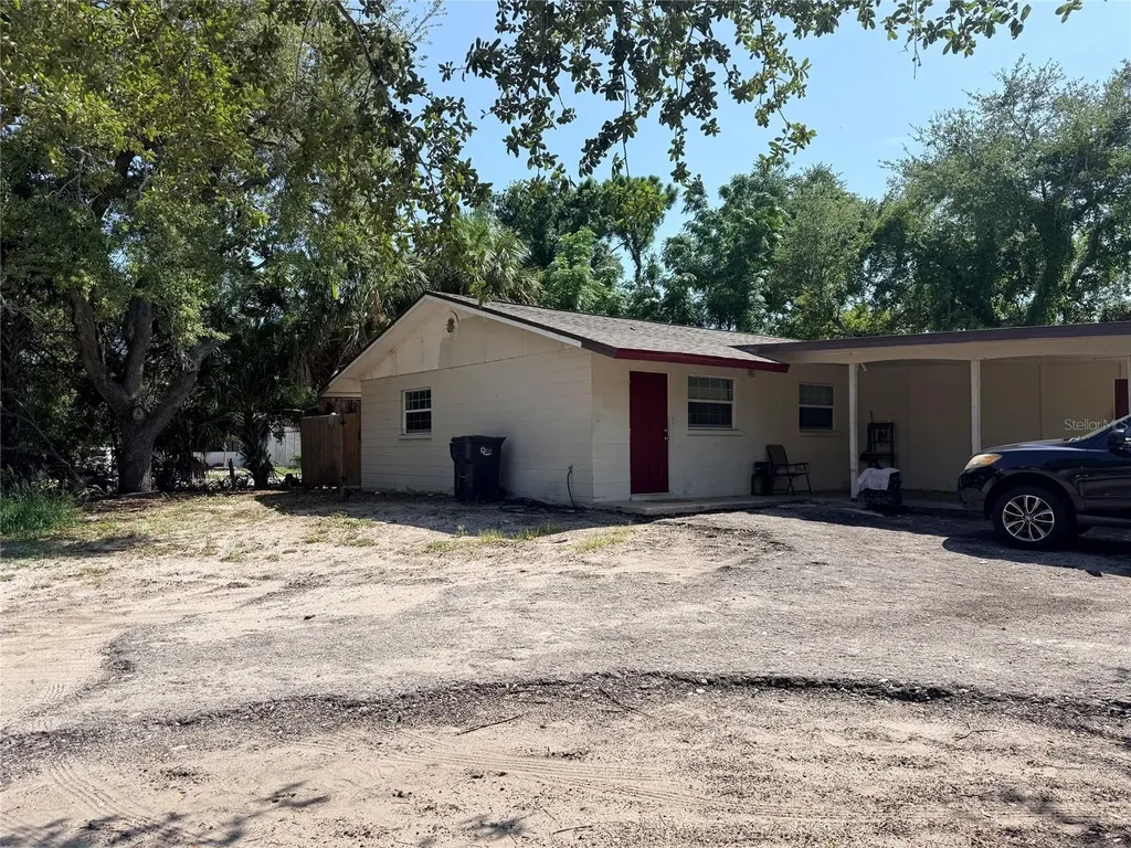 714 60th Avenue W Bradenton FL 34207