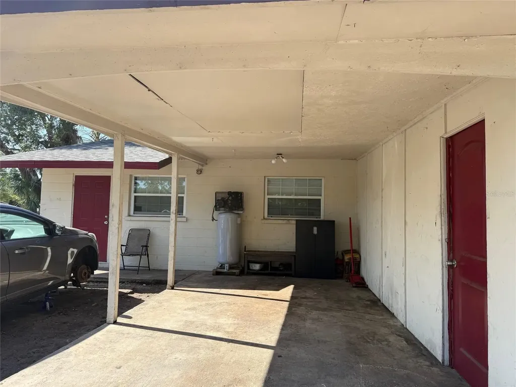 714 60th Avenue W Bradenton FL 34207