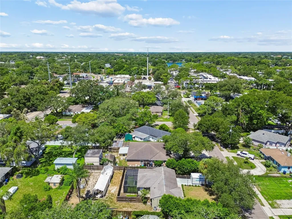1904 W Meadowbrook Avenue Tampa FL 33612