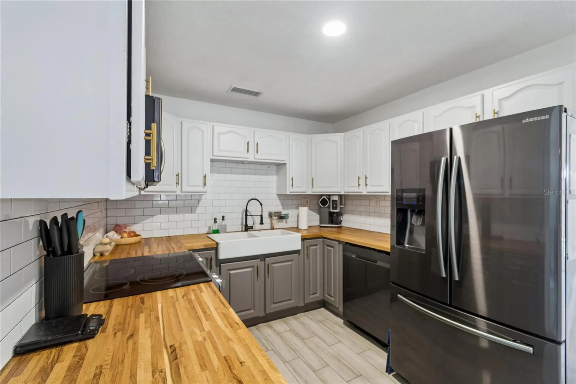 1904 W Meadowbrook Avenue Tampa FL 33612