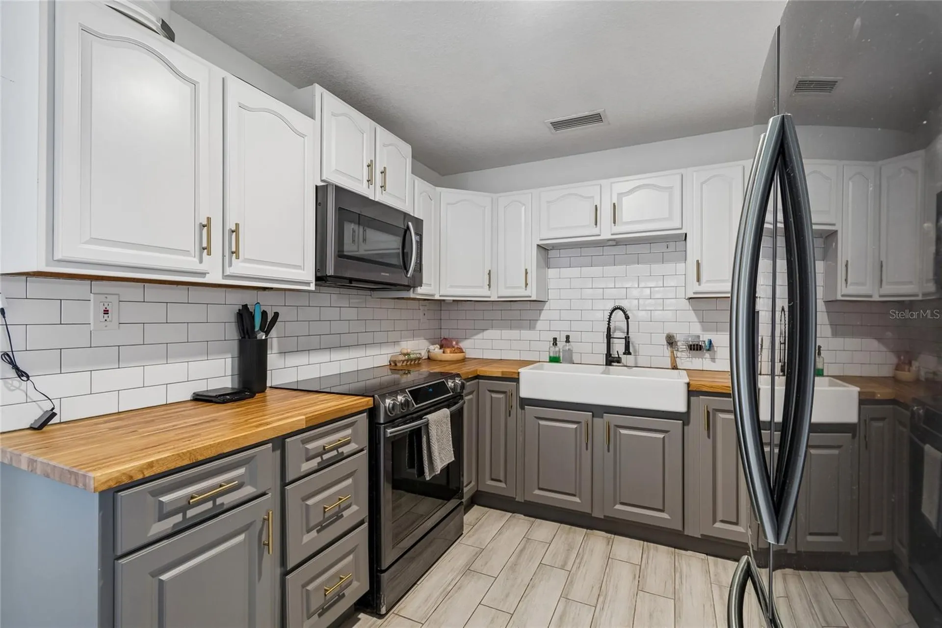 1904 W Meadowbrook Avenue Tampa FL 33612