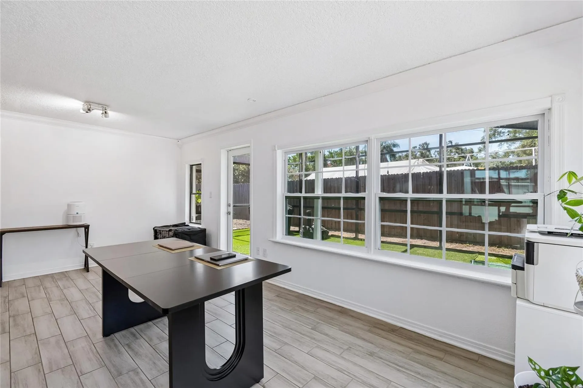 1904 W Meadowbrook Avenue Tampa FL 33612