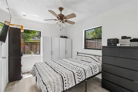 1904 W Meadowbrook Avenue Tampa FL 33612