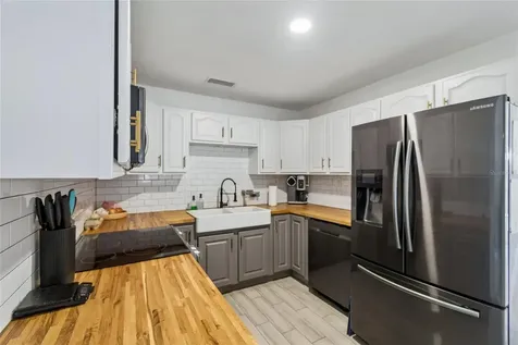1904 W Meadowbrook Avenue Tampa FL 33612