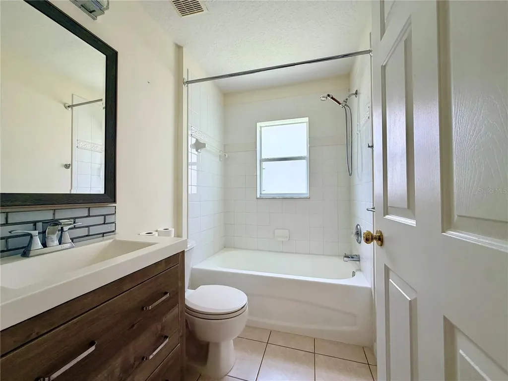 7838 Carriage Pointe Drive Gibsonton FL 33534