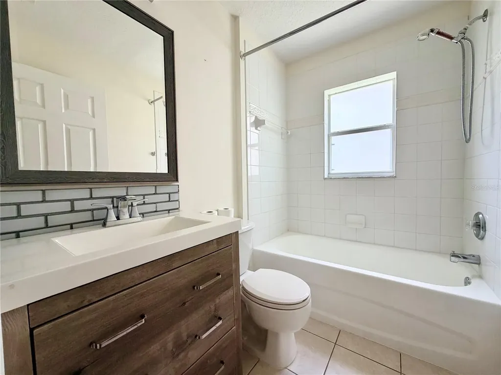 7838 Carriage Pointe Drive Gibsonton FL 33534