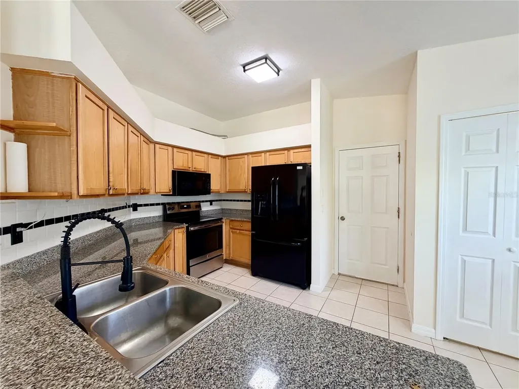7838 Carriage Pointe Drive Gibsonton FL 33534