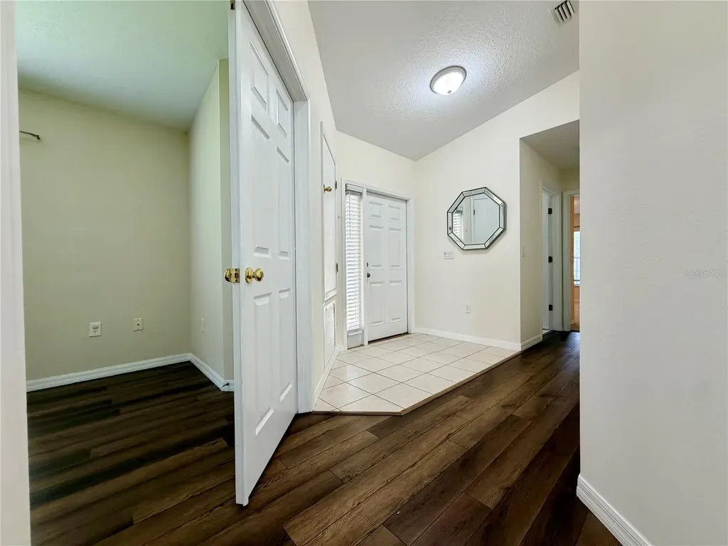 7838 Carriage Pointe Drive Gibsonton FL 33534