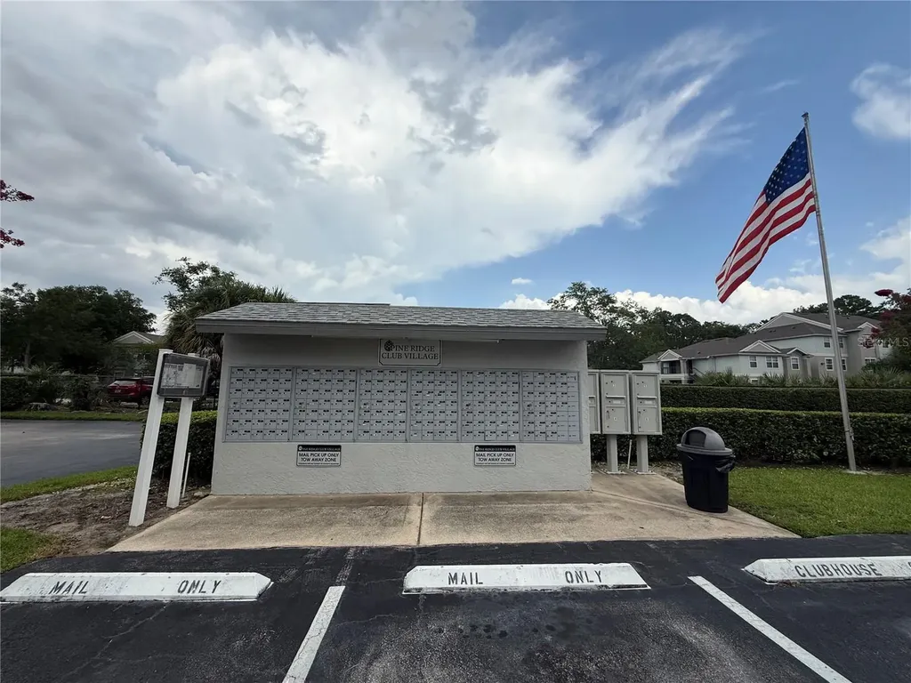 927 S Pine Ridge Circle Sanford FL 32773