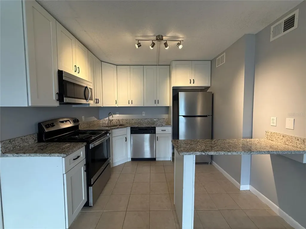 927 S Pine Ridge Circle Sanford FL 32773