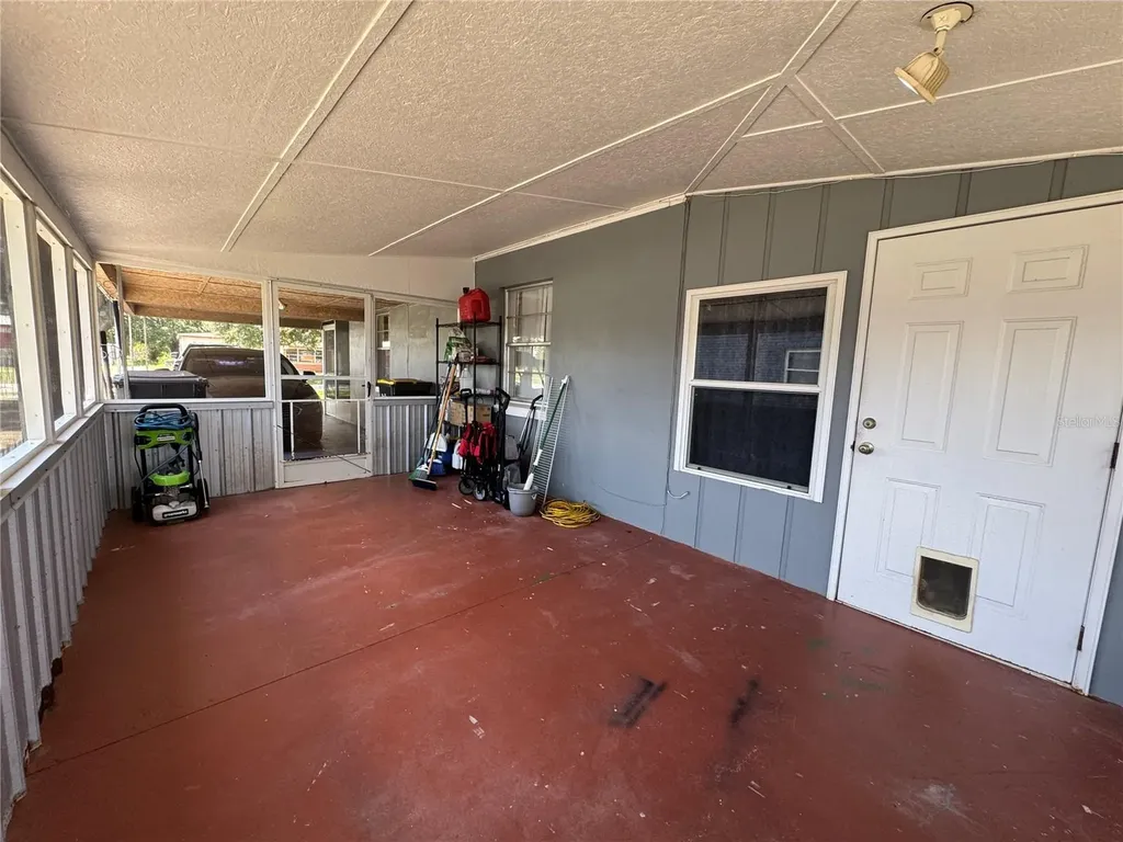 519 Thomas Avenue Frostproof FL 33843