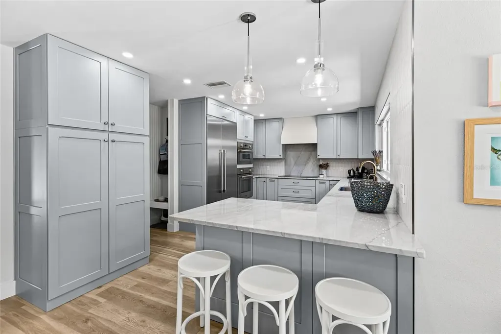 801 Edgemere Lane Sarasota FL 34242