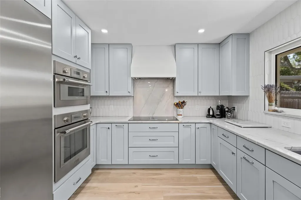 801 Edgemere Lane Sarasota FL 34242
