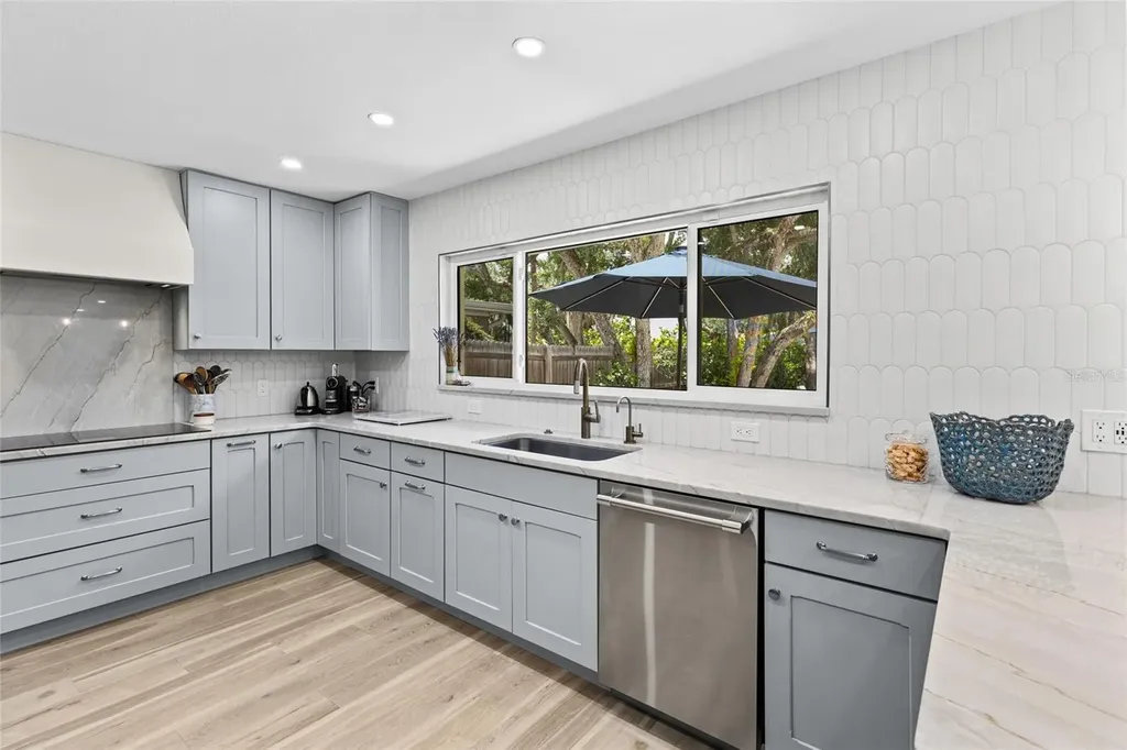 801 Edgemere Lane Sarasota FL 34242