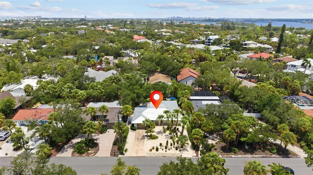 801 Edgemere Lane Sarasota FL 34242