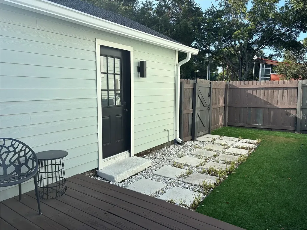 1323 7th Avenue N St Petersburg FL 33705