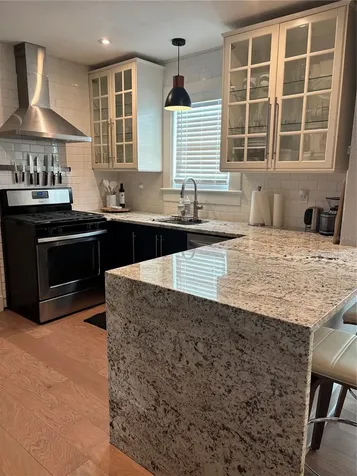 1323 7th Avenue N St Petersburg FL 33705