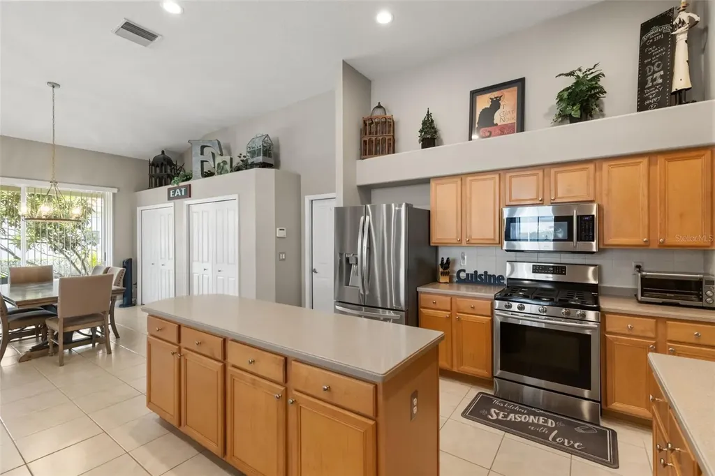 10236 Estuary Drive Tampa FL 33647