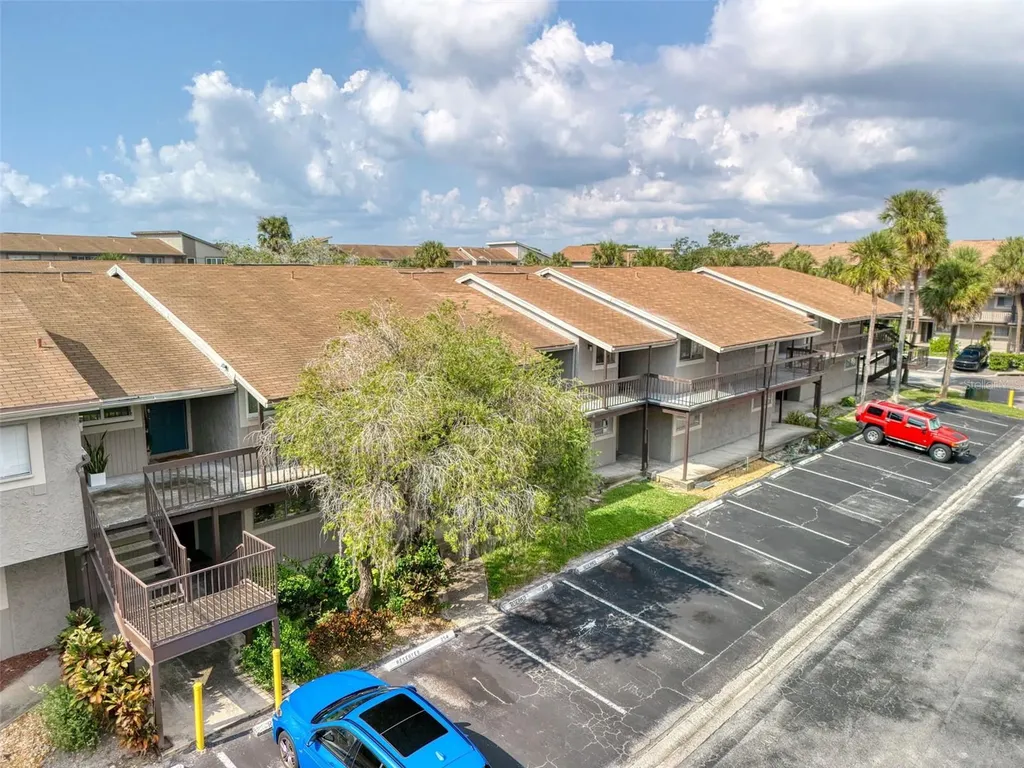 6334 Newtown Circle Tampa FL 33615