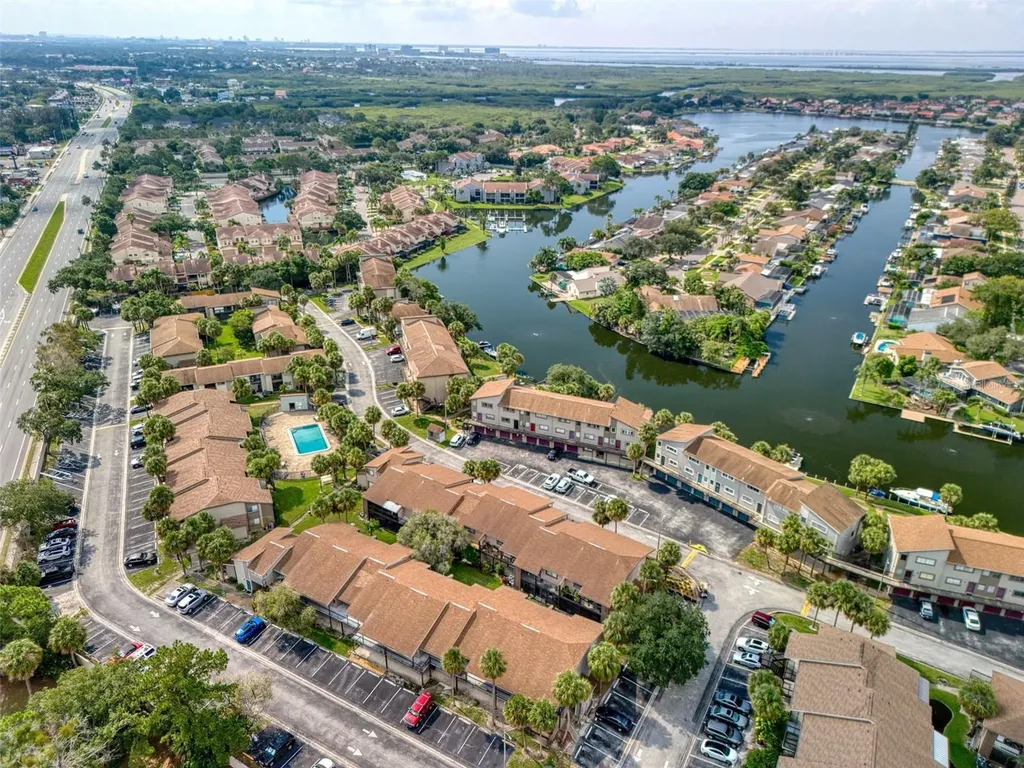 6334 Newtown Circle Tampa FL 33615