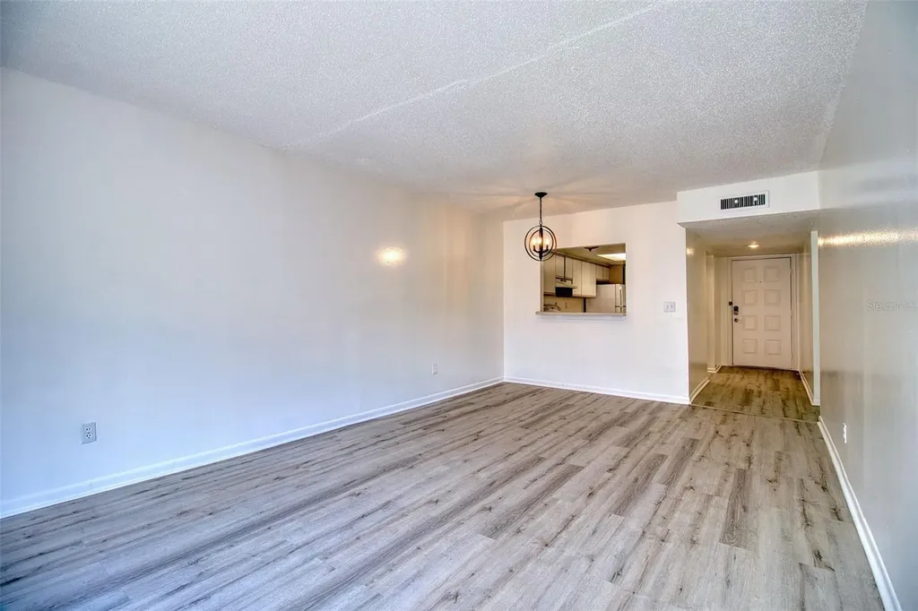 6334 Newtown Circle Tampa FL 33615