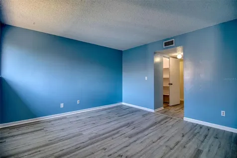 6334 Newtown Circle Tampa FL 33615