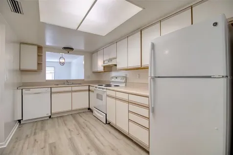 6334 Newtown Circle Tampa FL 33615