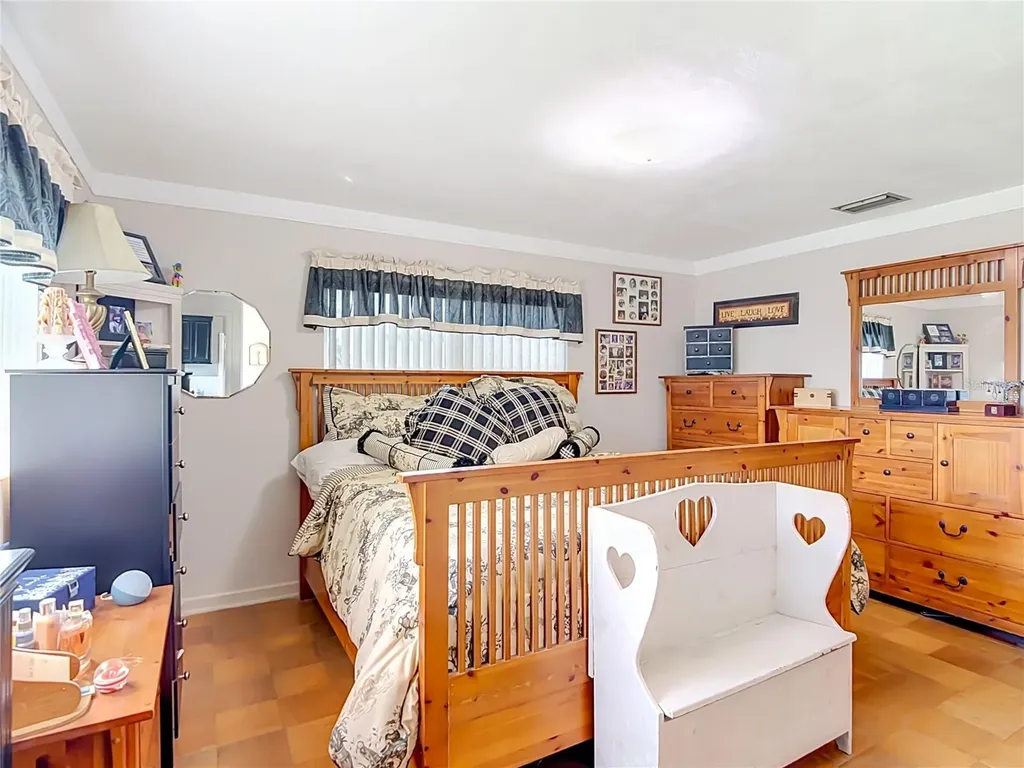 128 N Lake Florence Drive Winter Haven FL 33884