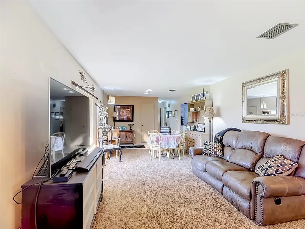 128 N Lake Florence Drive Winter Haven FL 33884
