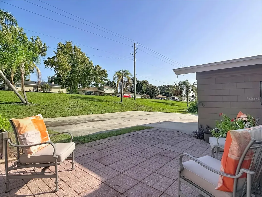 128 N Lake Florence Drive Winter Haven FL 33884