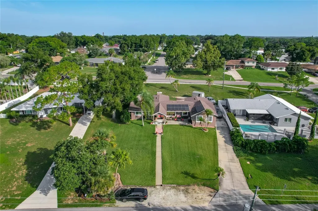 128 N Lake Florence Drive Winter Haven FL 33884