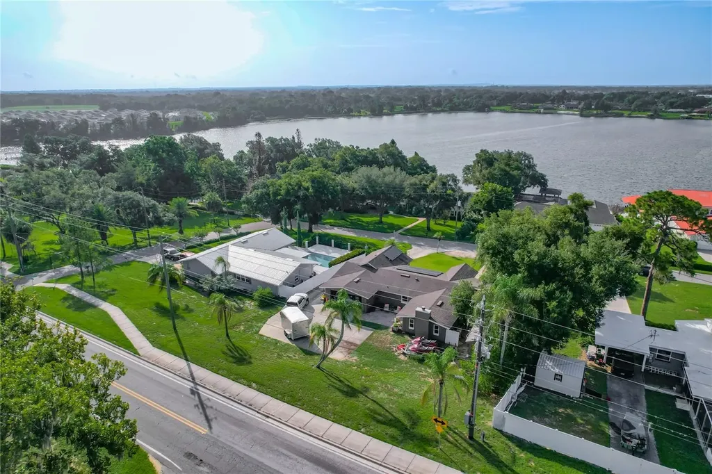 128 N Lake Florence Drive Winter Haven FL 33884