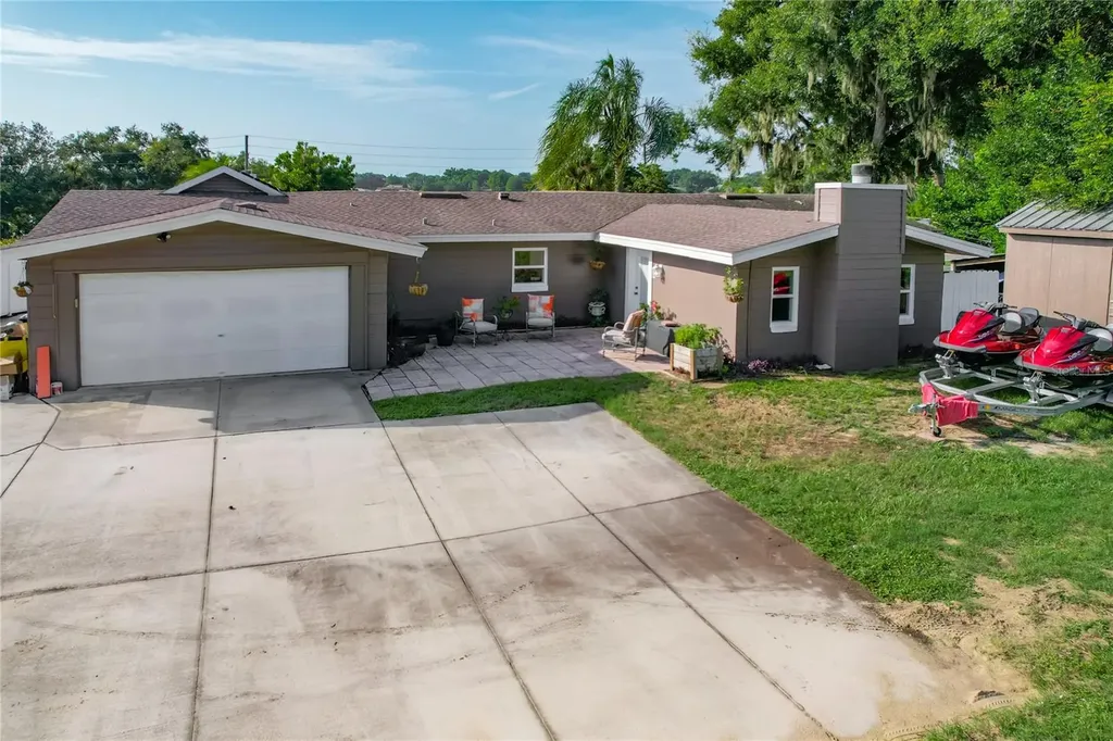 128 N Lake Florence Drive Winter Haven FL 33884