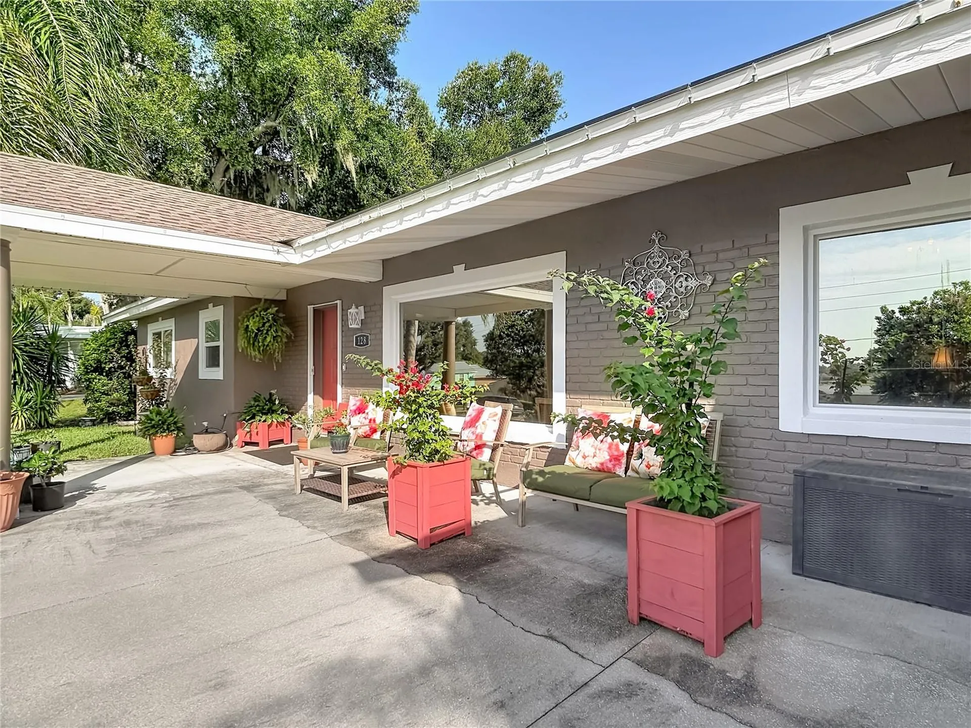 128 N Lake Florence Drive Winter Haven FL 33884