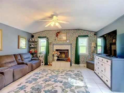 128 N Lake Florence Drive Winter Haven FL 33884
